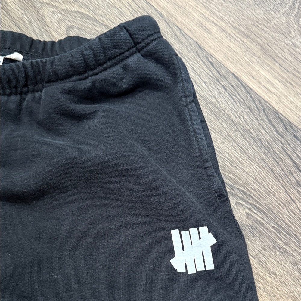 Like new Undefeated Black cloth Athletic Shorts - Picture 2 of 7